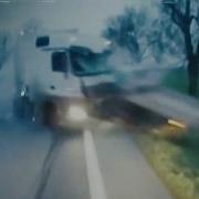 Он Был Один На Трассе