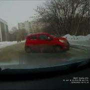 Пятый Элемент Блондинка На Красной Машинке