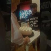 Ребенок Задувает Свечи