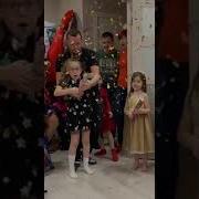 Крик Детей Поздравляем