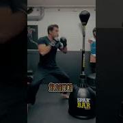 Юрий Бойка В Качалке Тренирует Бицепс Скотт Эдкинс