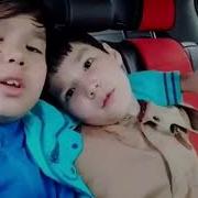 Как Красиво И Мальчик Поет Про Маму