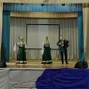 На Скамеечке С Подружкой