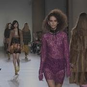 Uk Isabella Springmuhl Becomes First Designer With Down Syndrome At