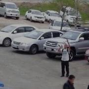 Мужик Красиво Играет На Трубе Марш Прощание Славянки Поднял