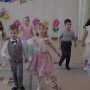 Эй Смотрите Все На Нас Мы Идём В Первый Класс