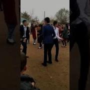 Мактаби 15 Иди Парчам