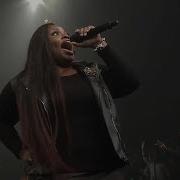 Tasha Cobbs Put A Praise On It Live