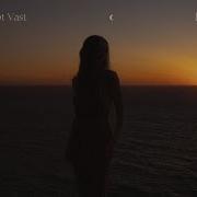 Mölly Elliot Vast Fragile Hope