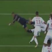 نيمار يشعر بالحزن بسبب فريقه السابق برشلونة