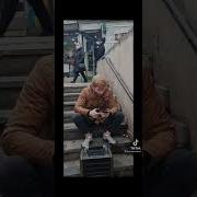 წვიმს წვიმს წვიმს