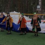 Танец Куринька Под Открытым Небом Среди Апрельских Снегов