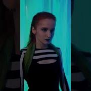Даниэла Устинова Битлджус