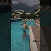 Tiktok Наш Корабль Идёт Ко Дну