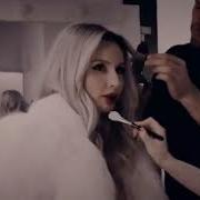 Intro Loboda